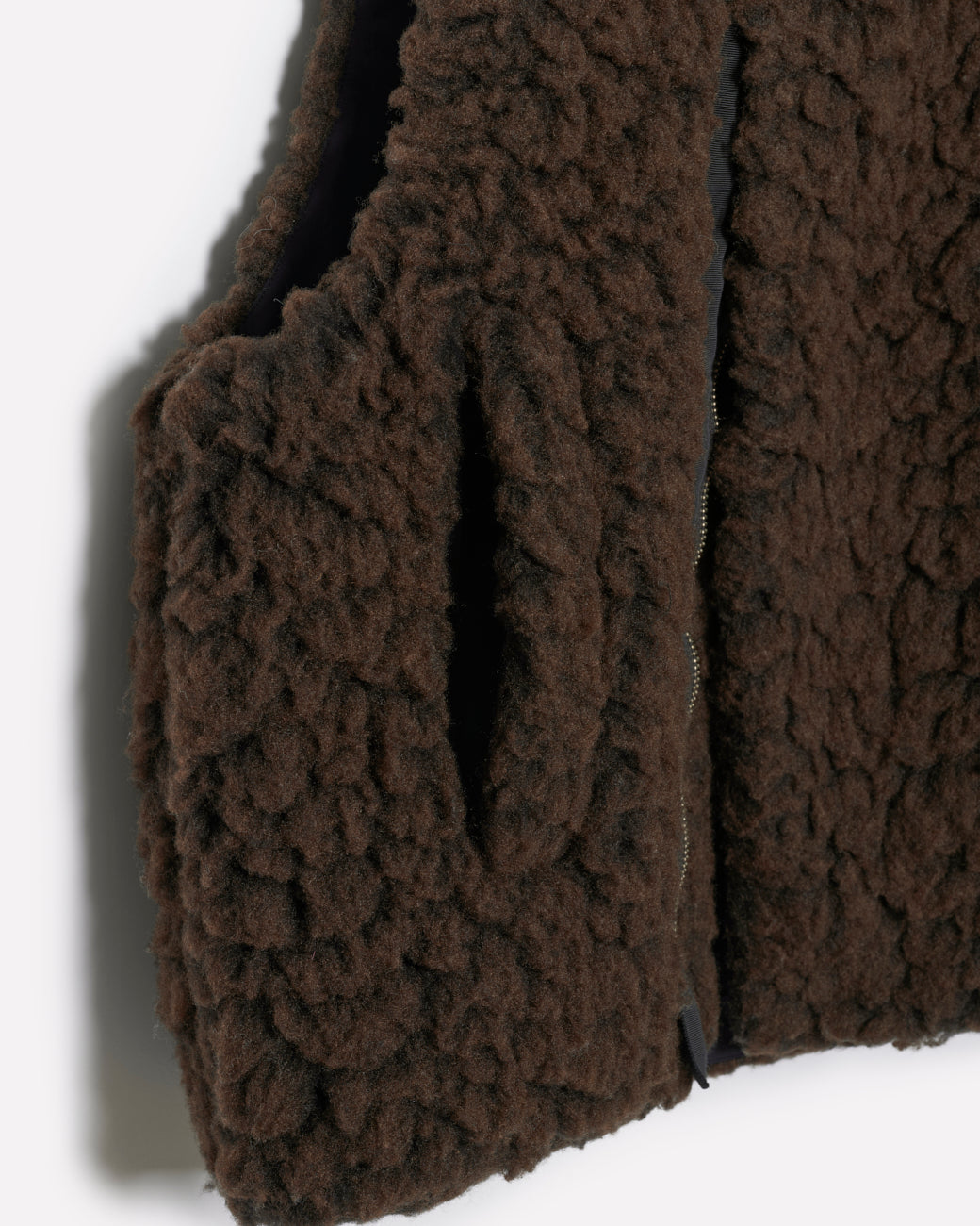 RAW FLEECE VEST
