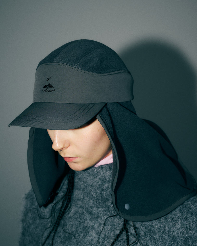 TECH FLEECE NECK FLAP CAP