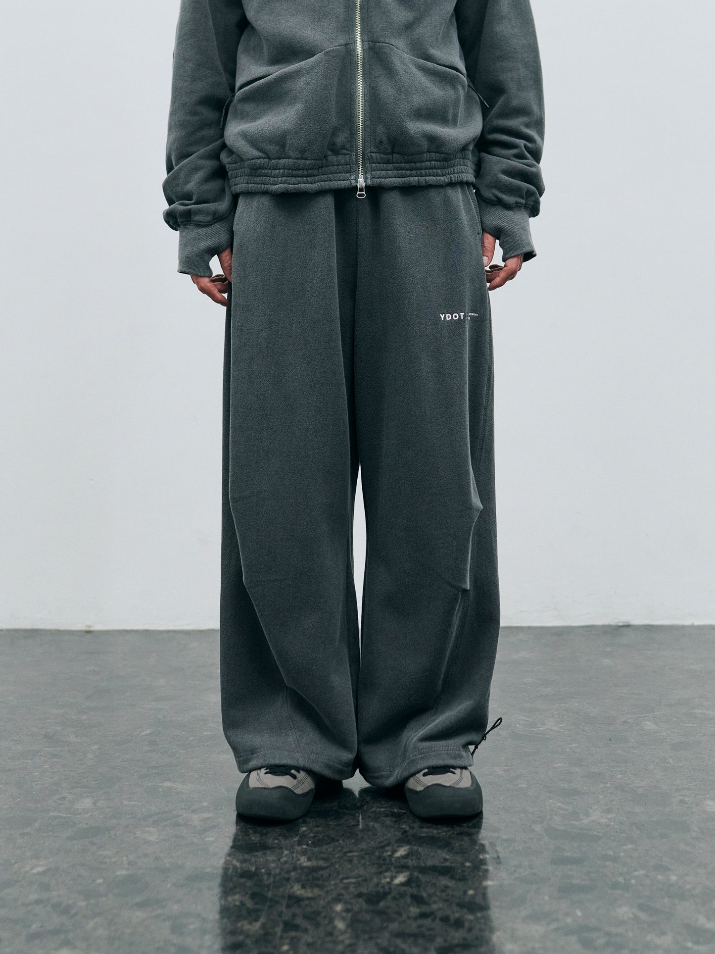 PIGMENT DYE CIRCLE BUGGY PANTS